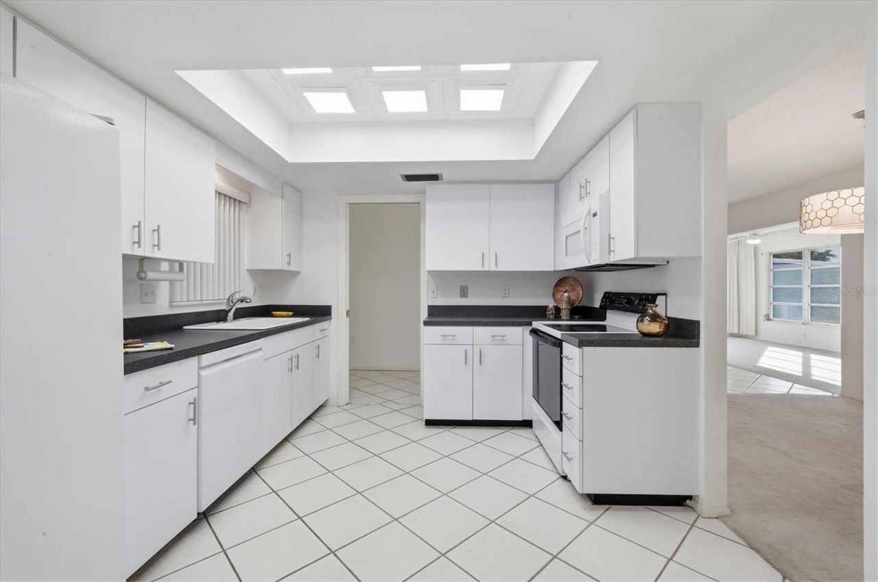 6811 10th Avenue W, Bradenton, FL 34209 Photo