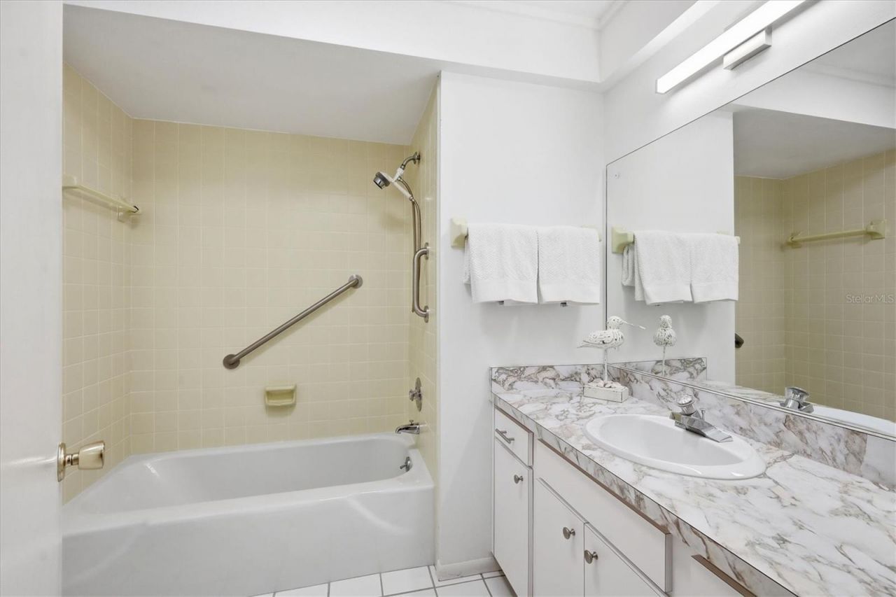 6811 10th Avenue W, Bradenton, FL 34209 Photo