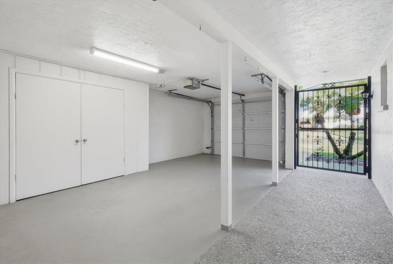 6811 10th Avenue W, Bradenton, FL 34209 Photo