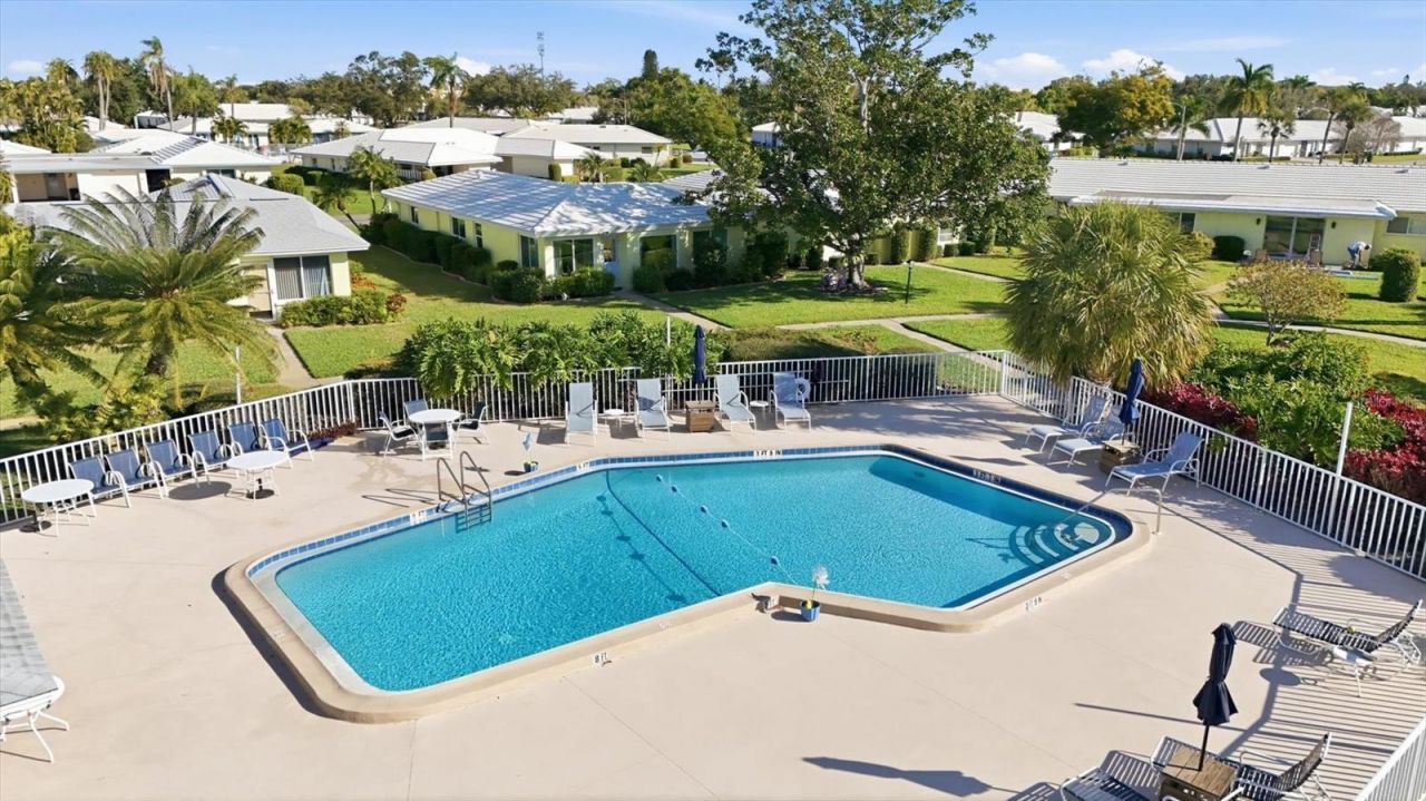 6811 10th Avenue W, Bradenton, FL 34209 Photo