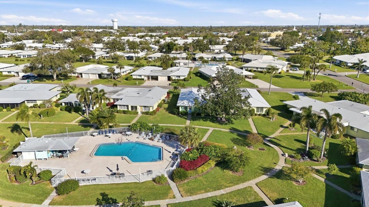 6811 10th Avenue W, Bradenton, FL 34209 Photo