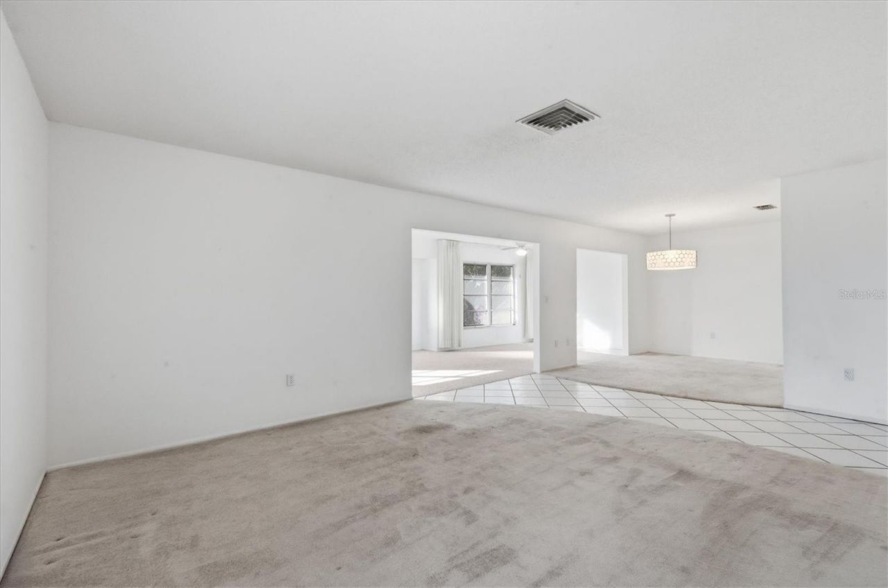 6811 10th Avenue W, Bradenton, FL 34209 Photo