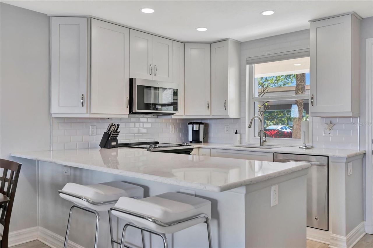 4310 Falmouth Drive, Unit 102, Longboat Key, FL 34228 Photo