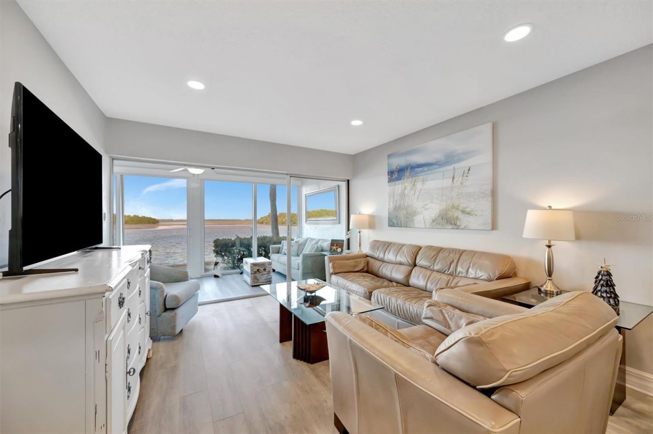 4310 Falmouth Drive, Unit 102, Longboat Key, FL 34228 Photo