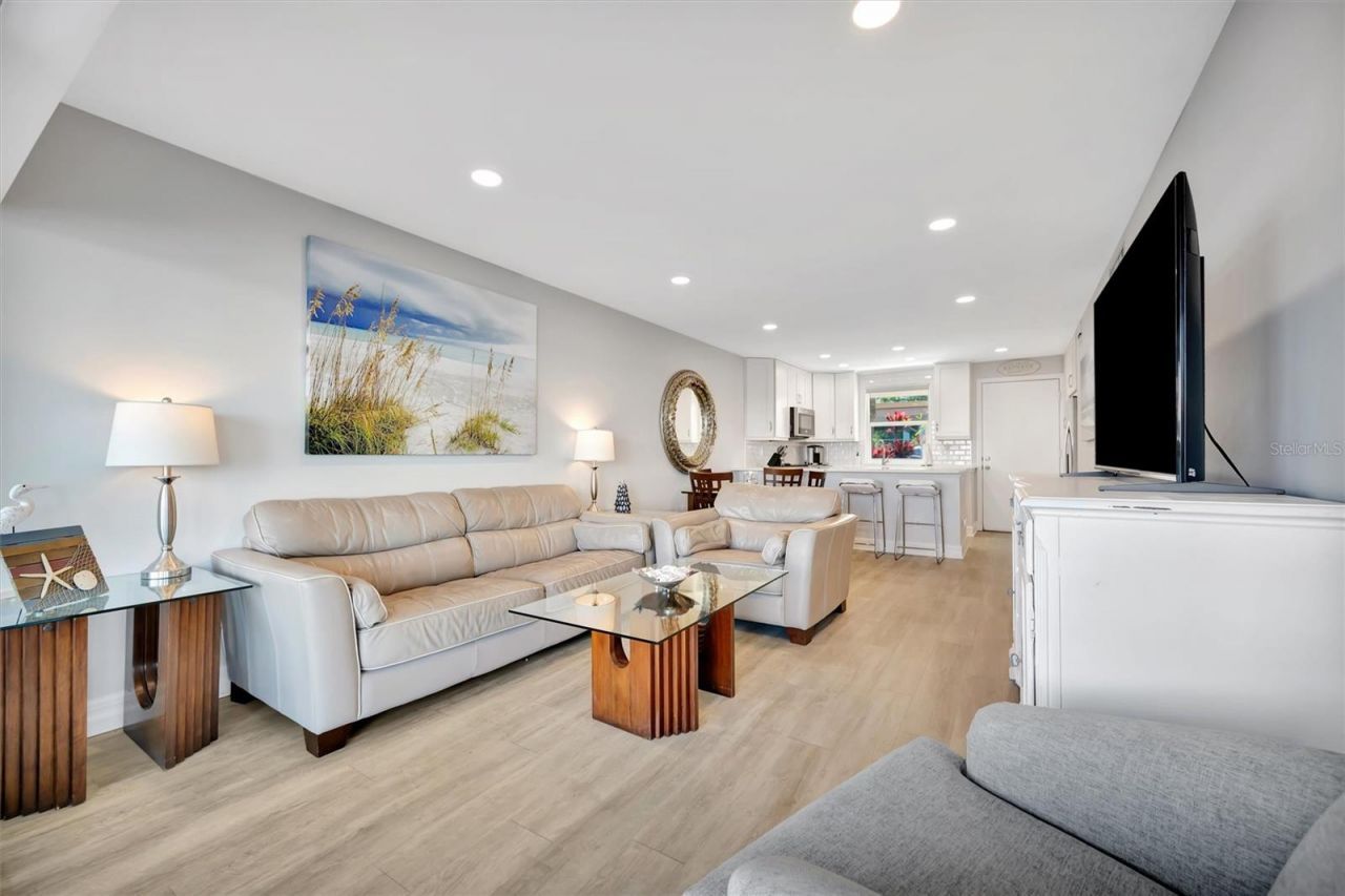 4310 Falmouth Drive, Unit 102, Longboat Key, FL 34228 Photo