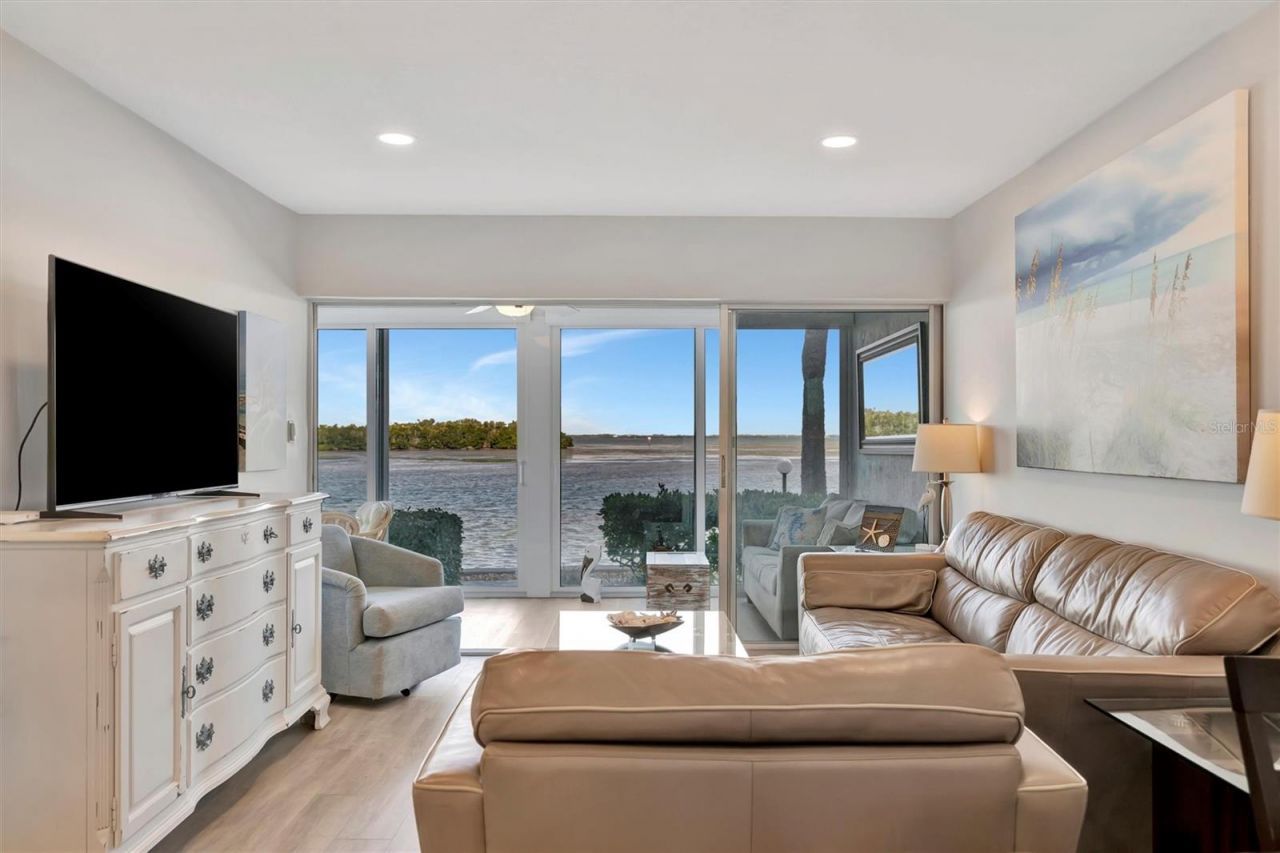 4310 Falmouth Drive, Unit 102, Longboat Key, FL 34228 Photo