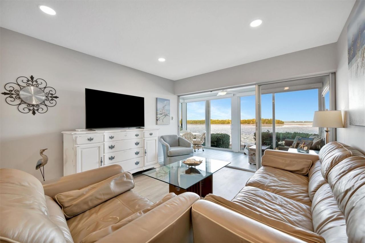 4310 Falmouth Drive, Unit 102, Longboat Key, FL 34228 Photo