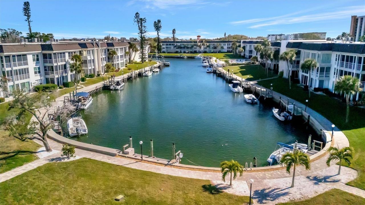 4310 Falmouth Drive, Unit 102, Longboat Key, FL 34228 Photo