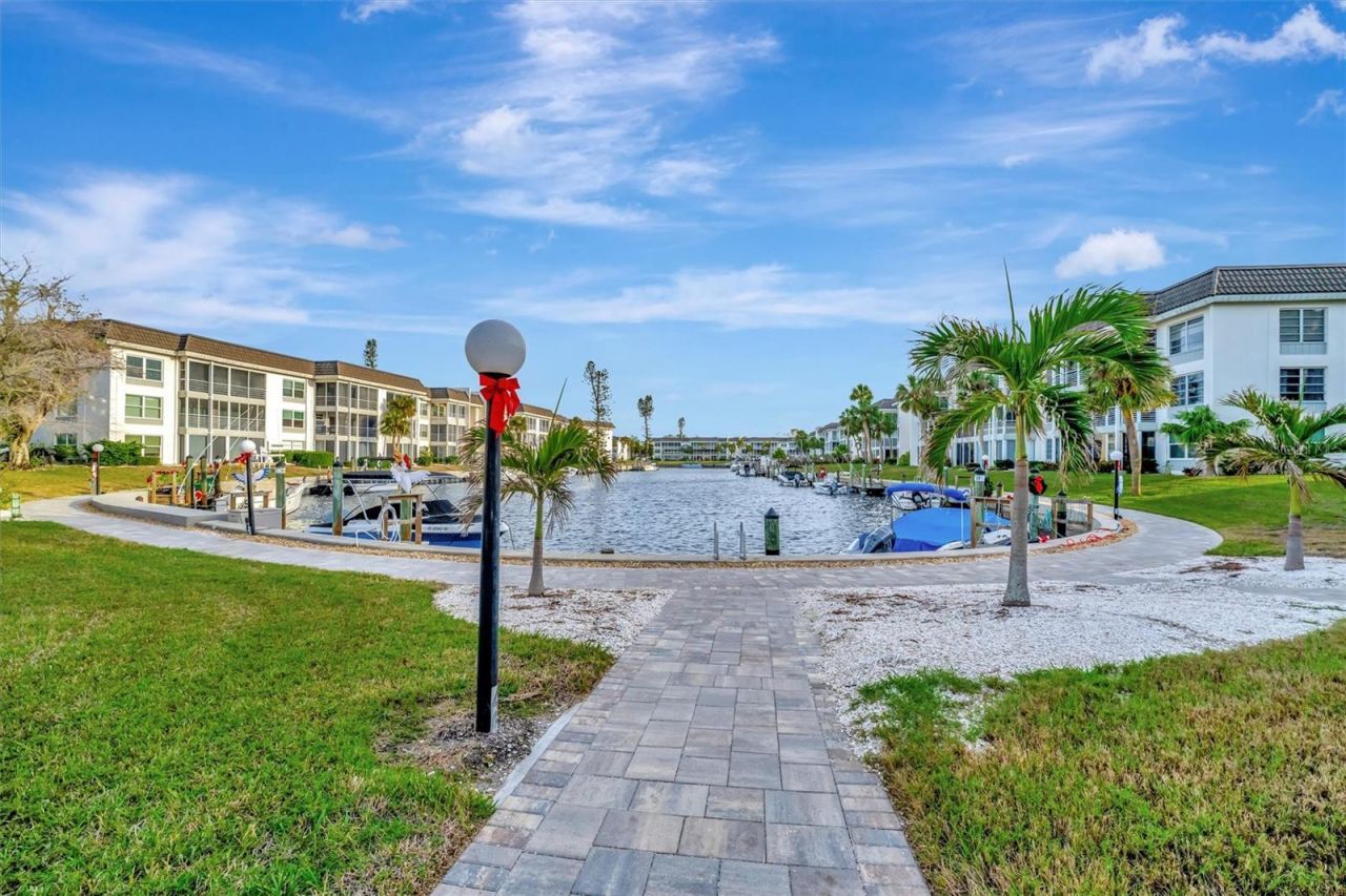 4310 Falmouth Drive, Unit 102, Longboat Key, FL 34228 Photo