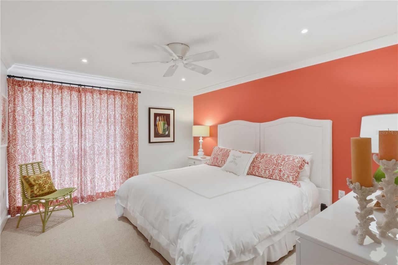 600 Manatee Avenue, Unit 210, Holmes Beach, FL 34217 Photo