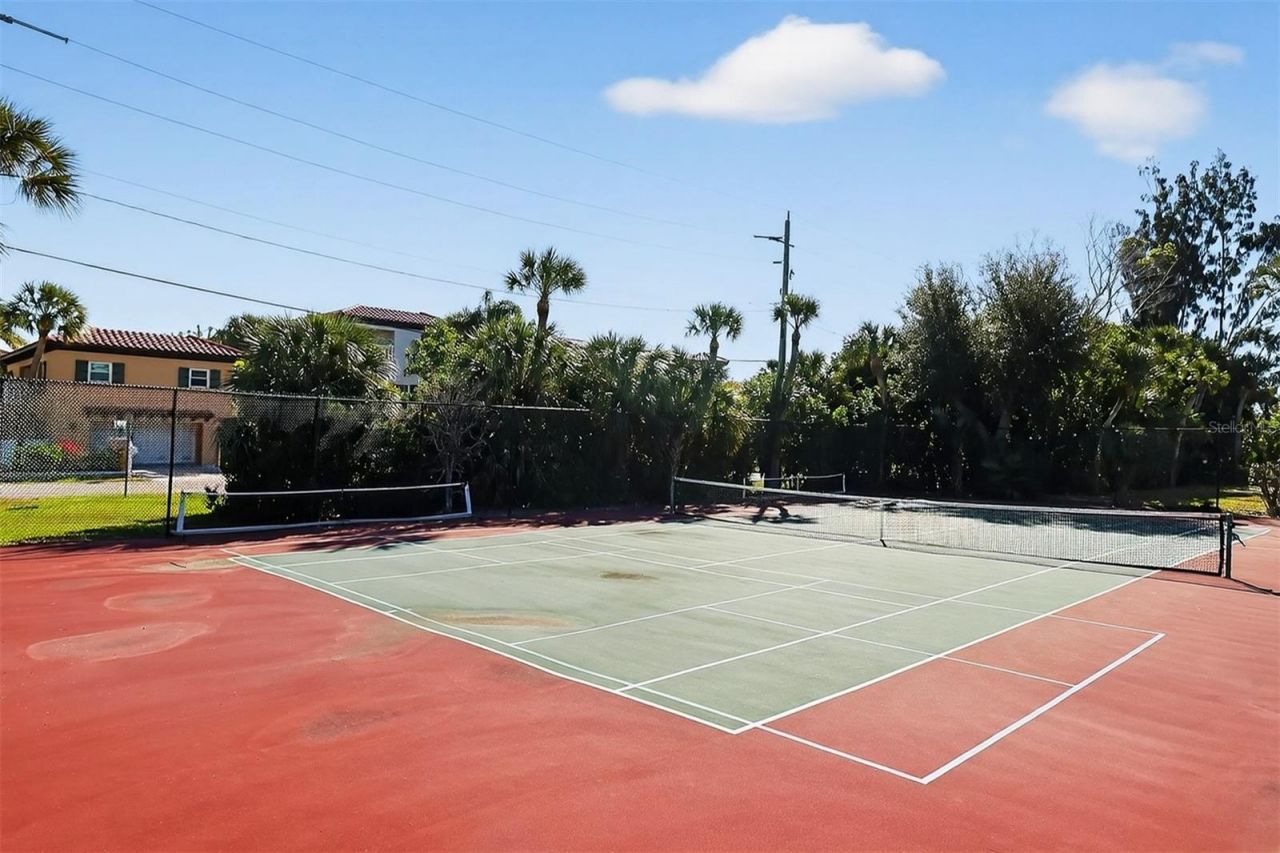 600 Manatee Avenue, Unit 210, Holmes Beach, FL 34217 Photo