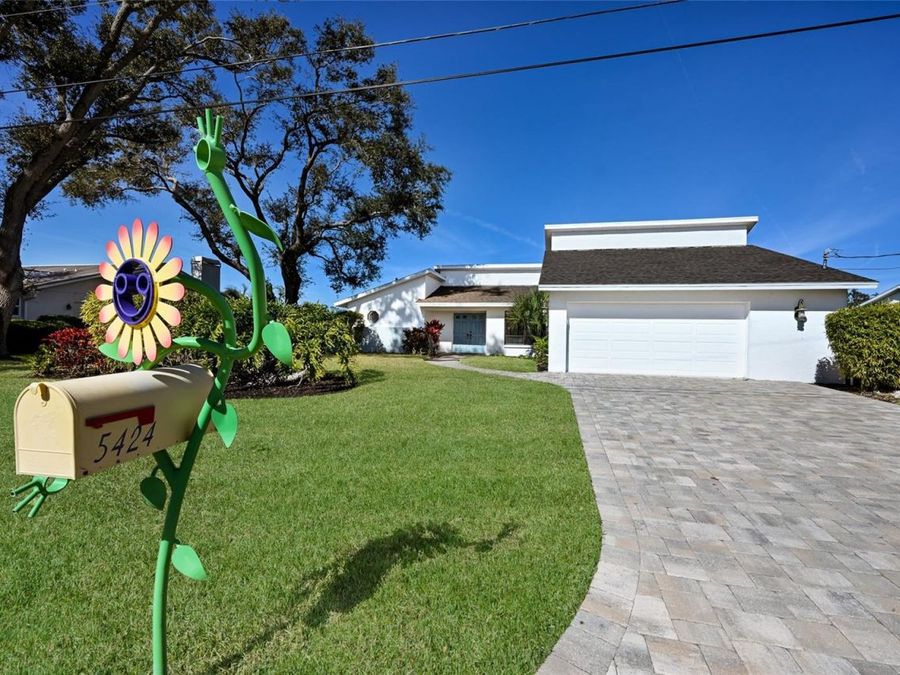 Property Image 8