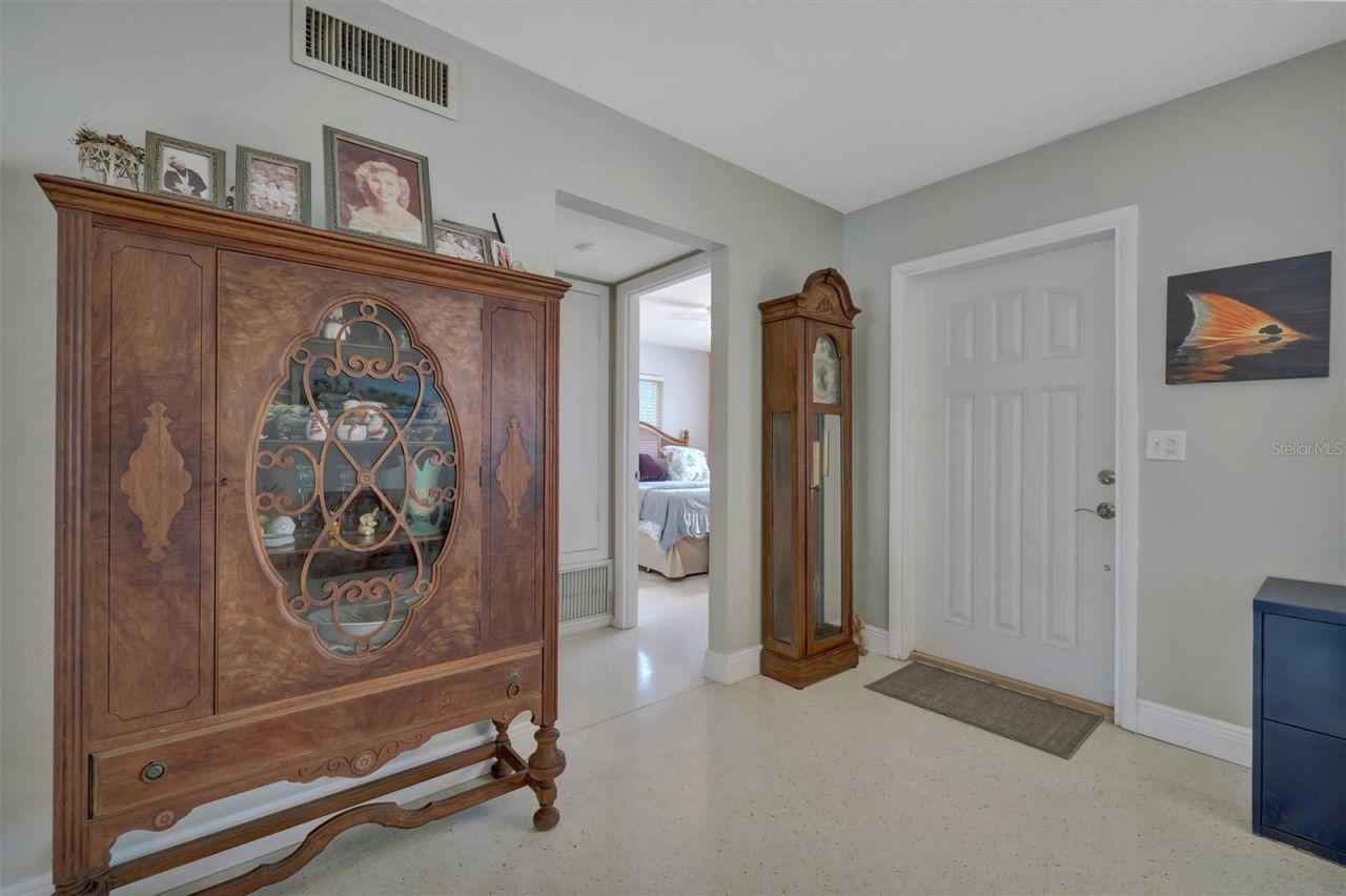 5918 8th Avenue Drive W, Bradenton, FL 34209 Photo