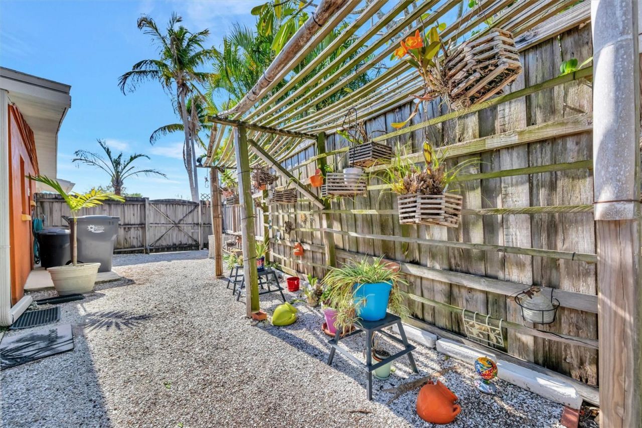 5918 8th Avenue Drive W, Bradenton, FL 34209 Photo