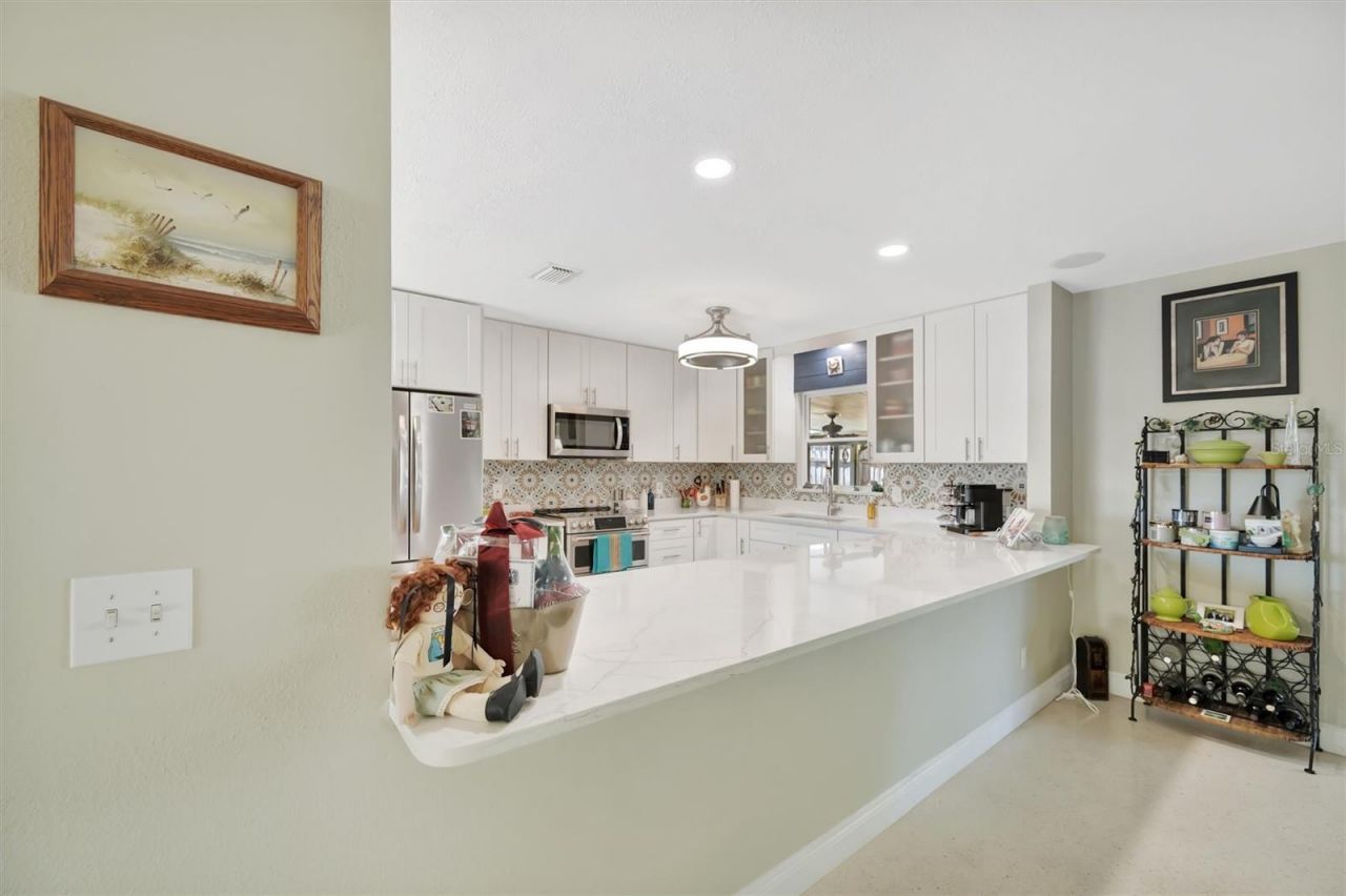 5918 8th Avenue Drive W, Bradenton, FL 34209 Photo