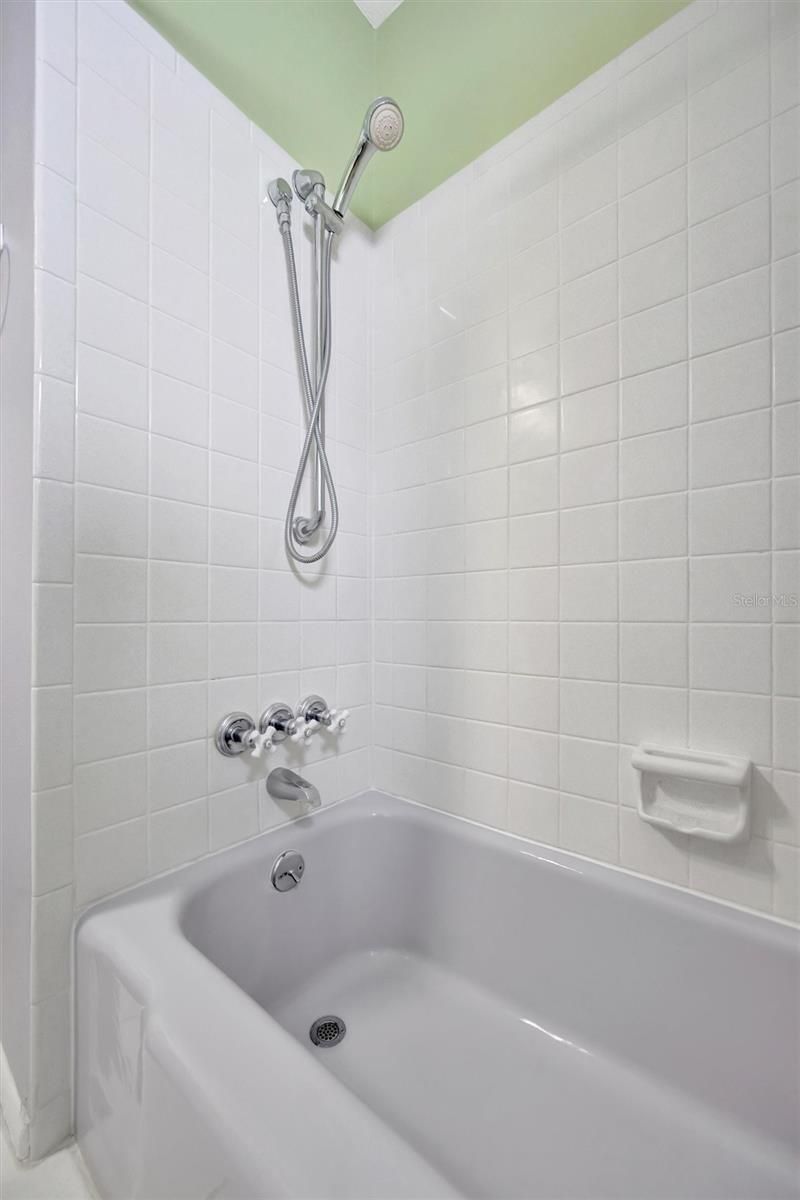 5918 8th Avenue Drive W, Bradenton, FL 34209 Photo