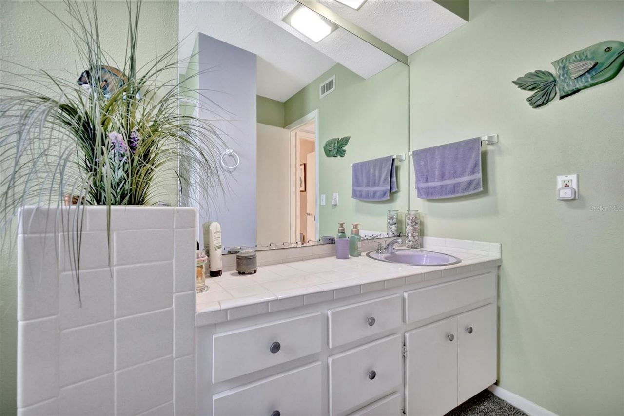 5918 8th Avenue Drive W, Bradenton, FL 34209 Photo