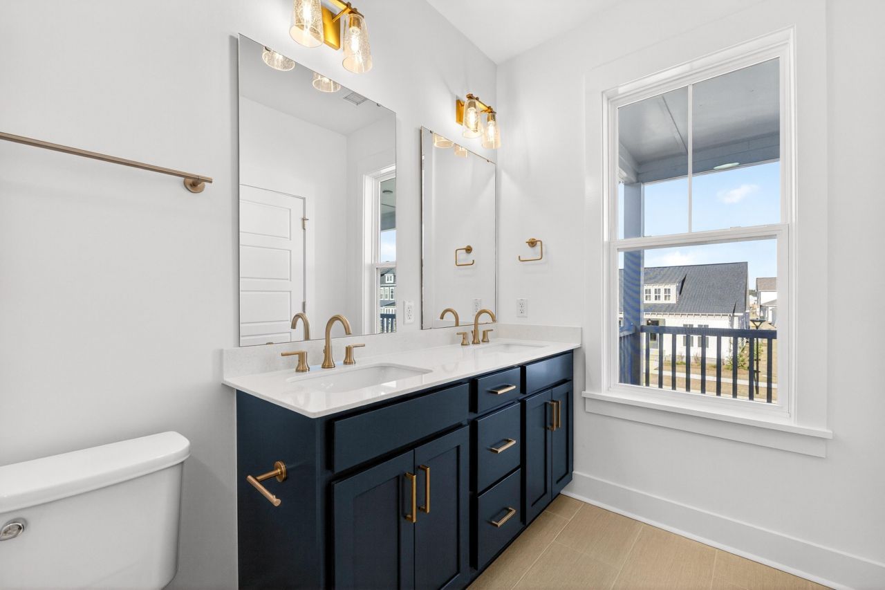 745 Blueway Avenue Photo 16