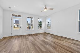 745 Blueway Avenue photo 4