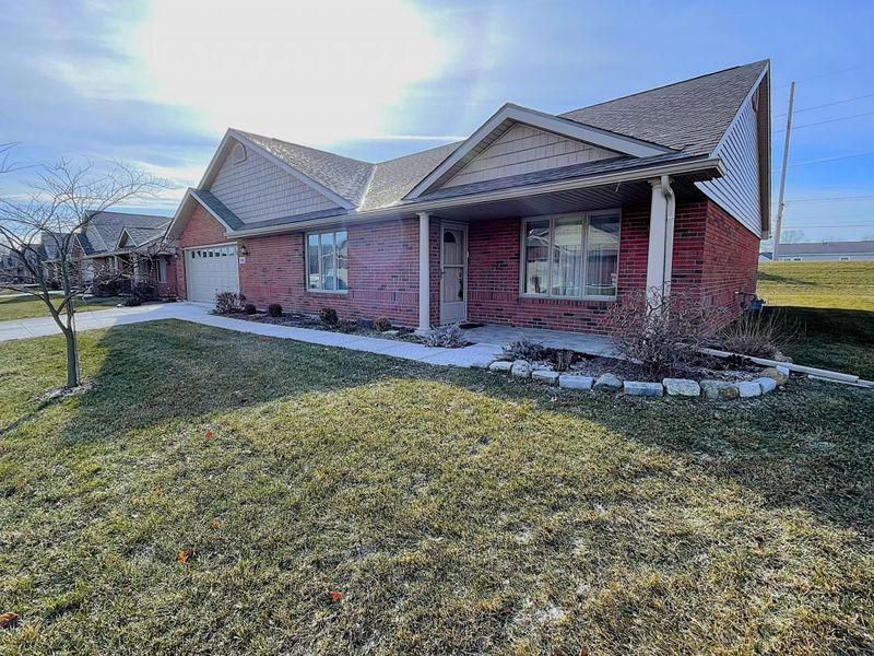 811 Timbers Edge, Marysville, OH 43040 Photo 2