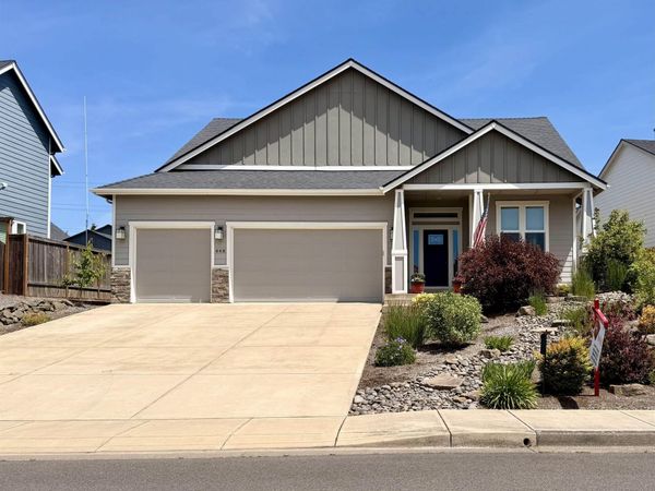 448 Eaglet St NW, Salem, OR 97304