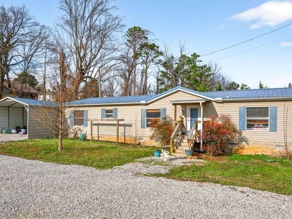 71 Quarry St , Sparta, TN 38583