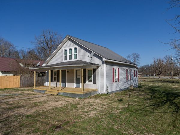 210 Water St , Petersburg, TN 37144