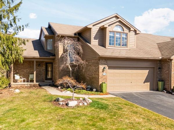 1261 Laurel View Drive, Ann Arbor, MI 48105