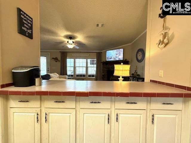 1892 Blacksgate East Road Photo 7