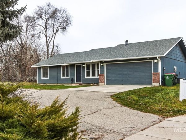 1052 NW 5th Ave, Meridian, ID 83642