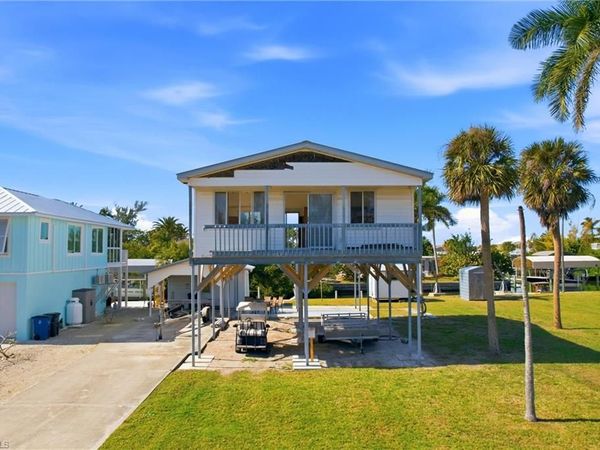 2661 Bamboo ST, ST. JAMES CITY, FL 33956