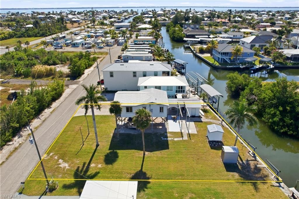 2661 Bamboo St, Saint James City, FL 33956 Photo