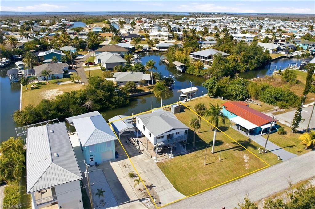 2661 Bamboo St, Saint James City, FL 33956 Photo