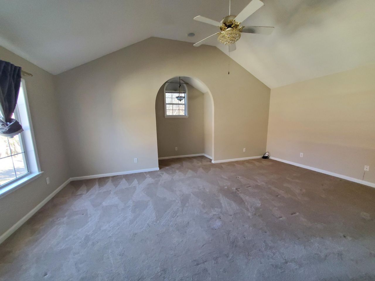 381 Arlington Drive Photo 13