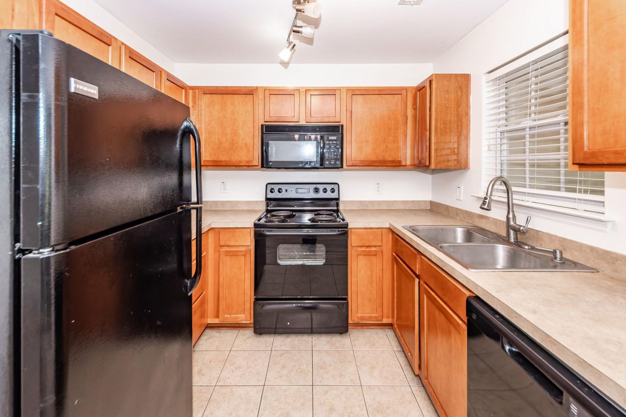 444 Doane Way Photo 8