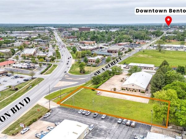 1601 SW A Street , Bentonville, AR 72712