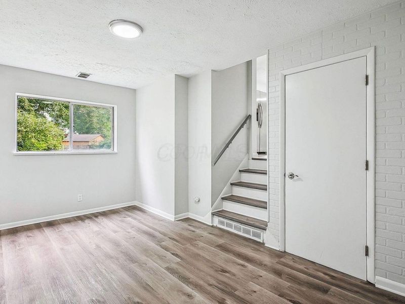 4980 Harbor Boulevard, Columbus, OH 43232 Photo 10