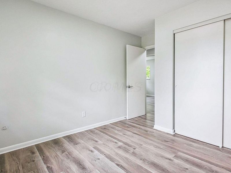 4980 Harbor Boulevard, Columbus, OH 43232 Photo 5