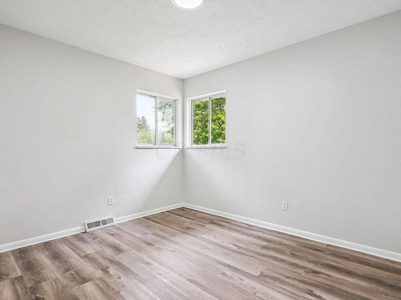 4980 Harbor Boulevard, Columbus, OH 43232 Photo 7