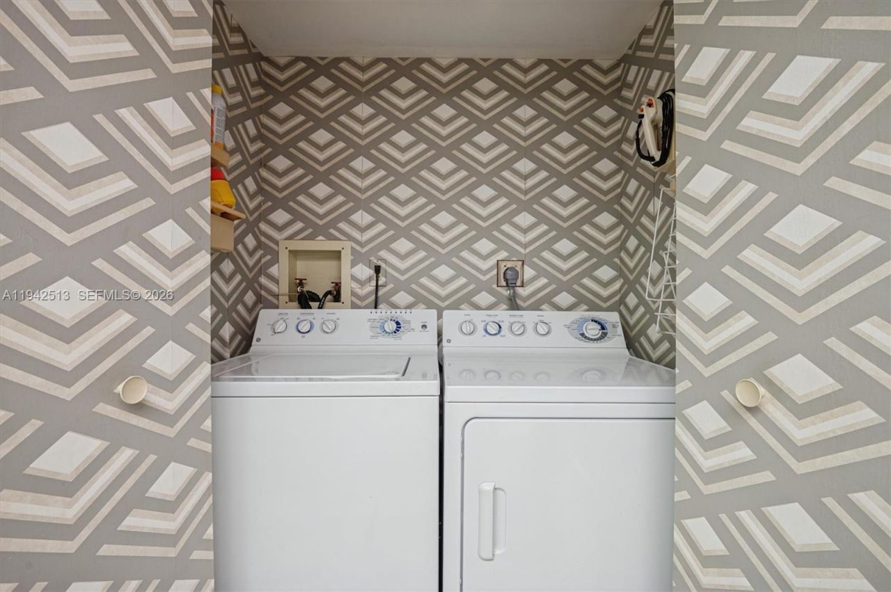 19707 Turnberry Way, Unit 14F, Aventura, FL 33180 Photo