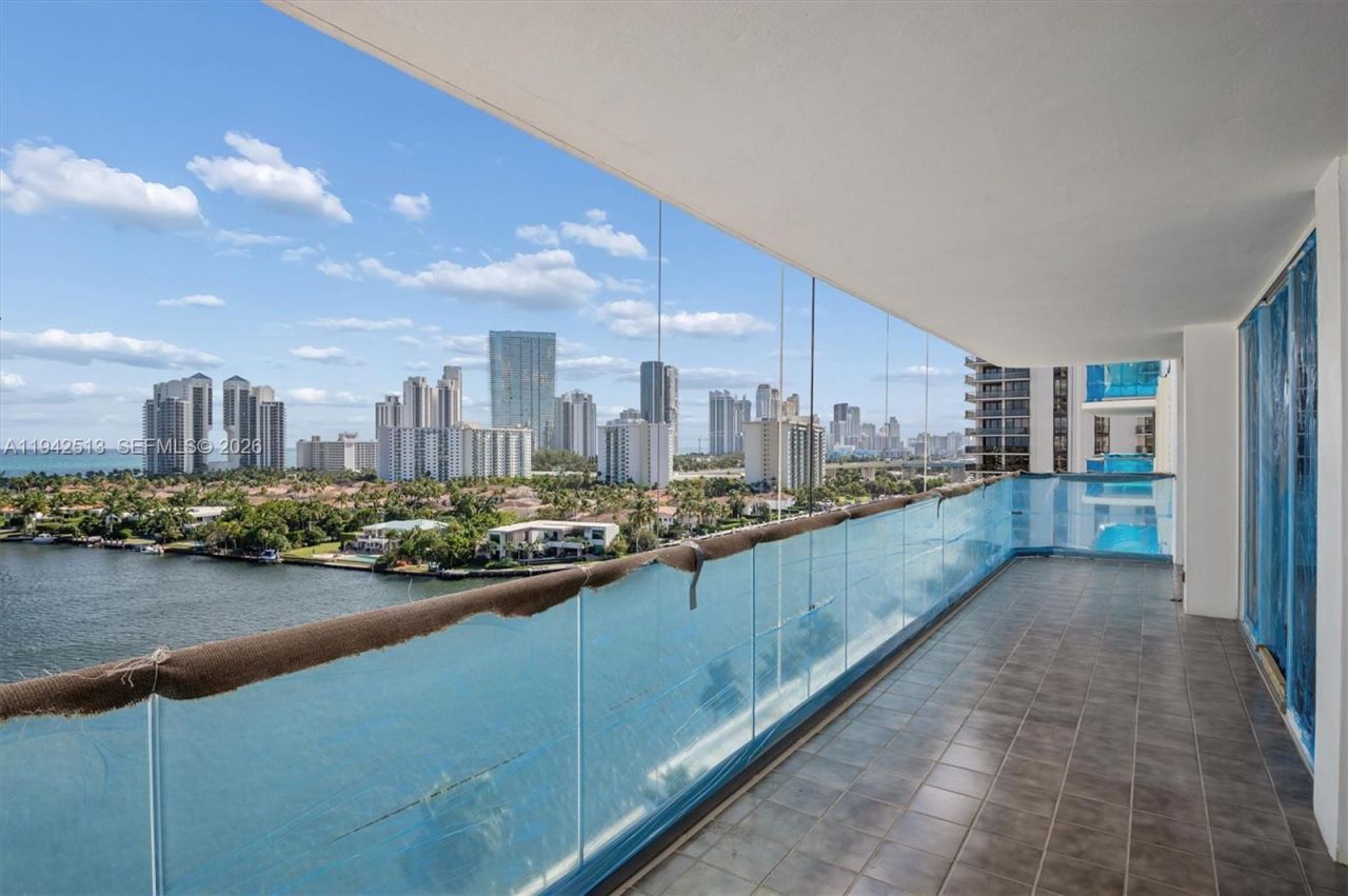 19707 Turnberry Way, Unit 14F, Aventura, FL 33180 Photo