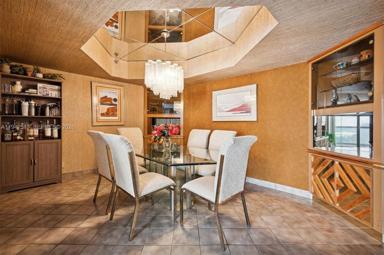 19707 Turnberry Way, Unit 14F, Aventura, FL 33180 Photo