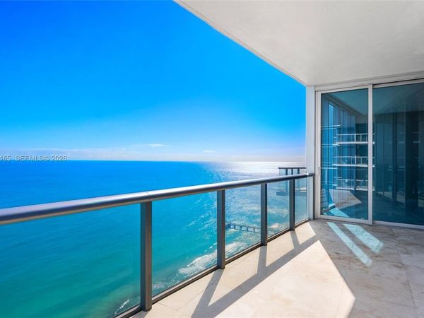 17001 Collins Ave, Unit 4208, Sunny Isles Beach, FL 33160