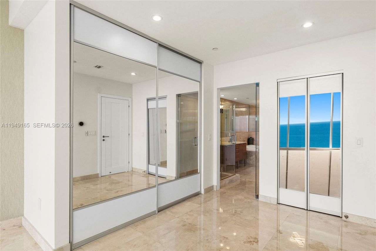 17001 Collins Ave, Unit 4208, Sunny Isles Beach, FL 33160 Photo
