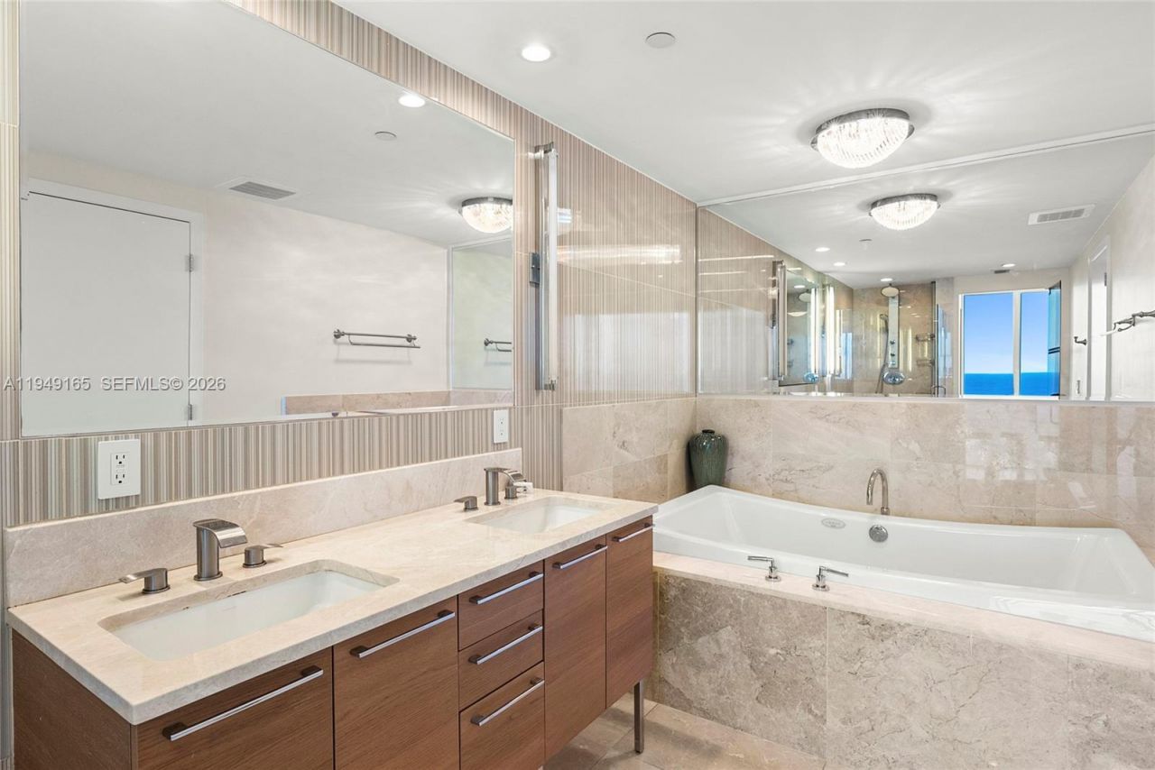 17001 Collins Ave, Unit 4208, Sunny Isles Beach, FL 33160 Photo