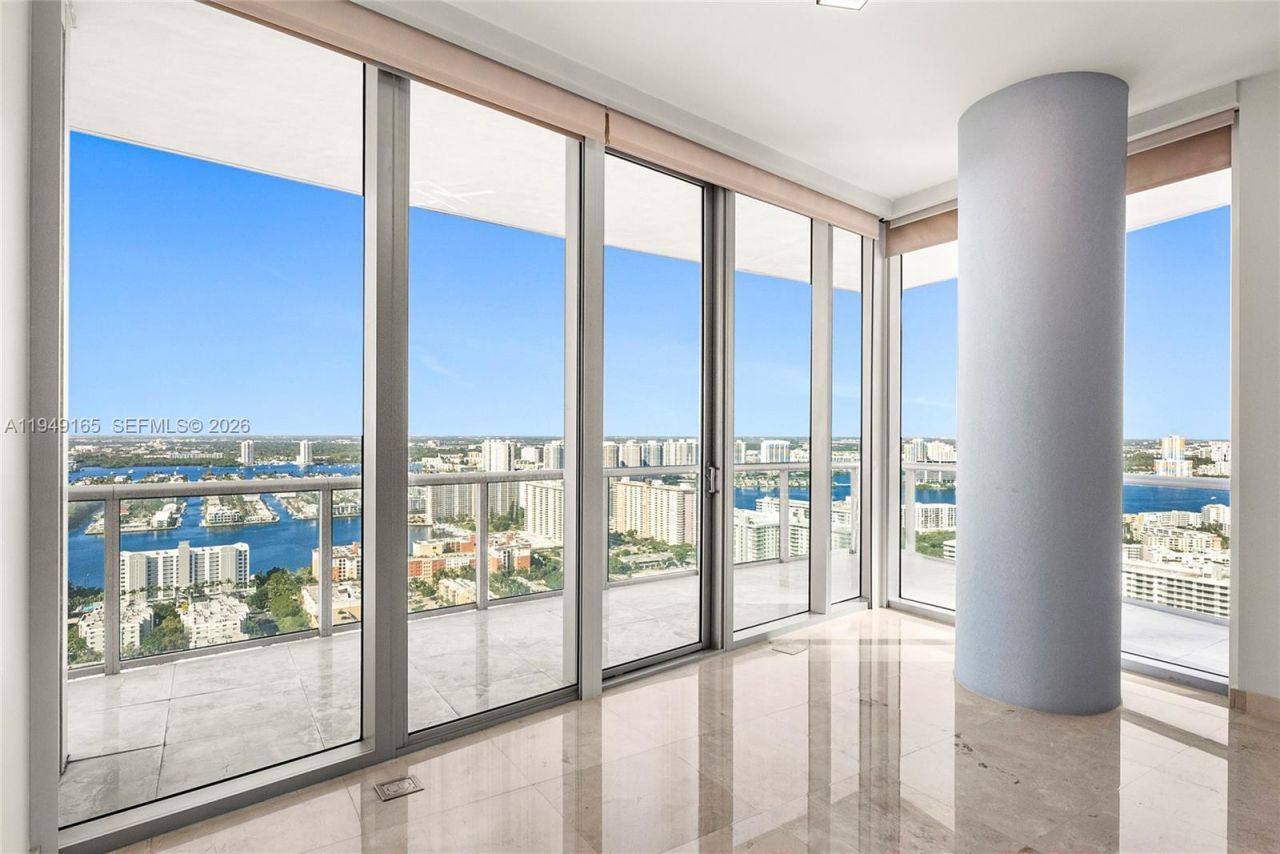 17001 Collins Ave, Unit 4208, Sunny Isles Beach, FL 33160 Photo
