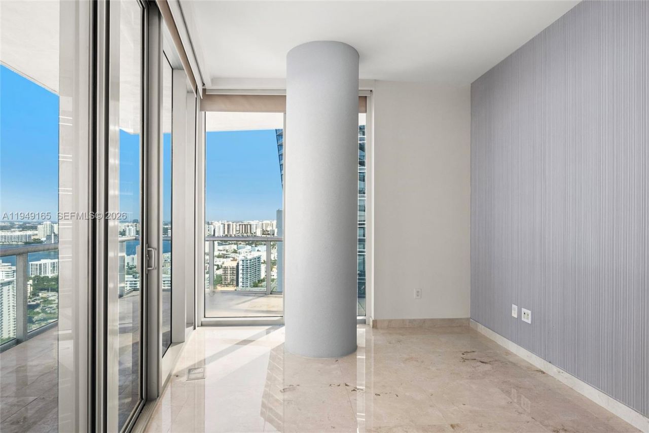 17001 Collins Ave, Unit 4208, Sunny Isles Beach, FL 33160 Photo