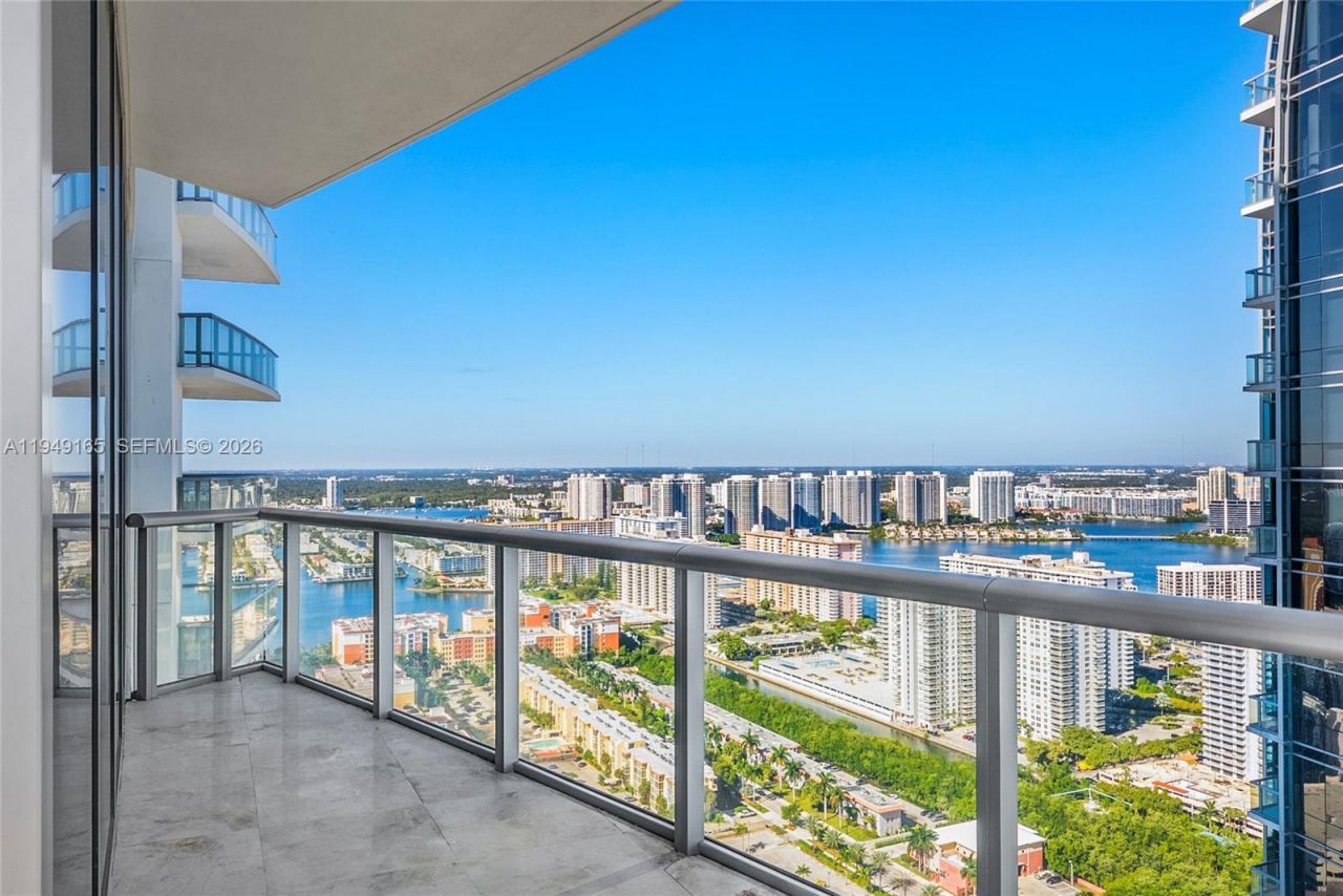 17001 Collins Ave, Unit 4208, Sunny Isles Beach, FL 33160 Photo