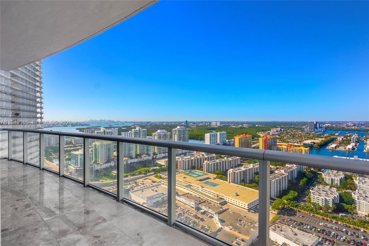 17001 Collins Ave, Unit 4208, Sunny Isles Beach, FL 33160 Photo