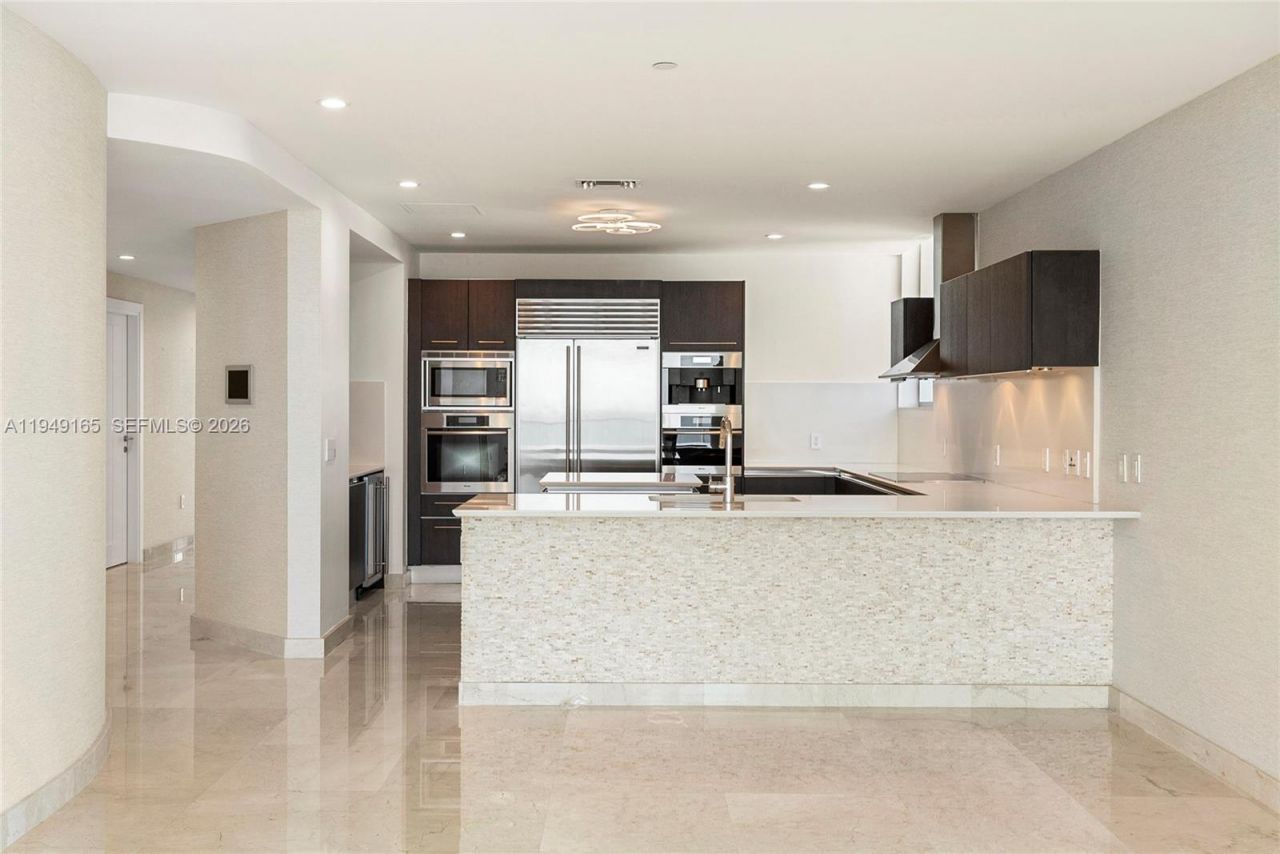 17001 Collins Ave, Unit 4208, Sunny Isles Beach, FL 33160 Photo